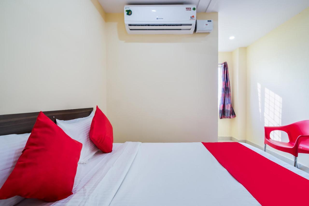 Oyo Mohan Residency Hotel Kurmannapalem Exterior foto